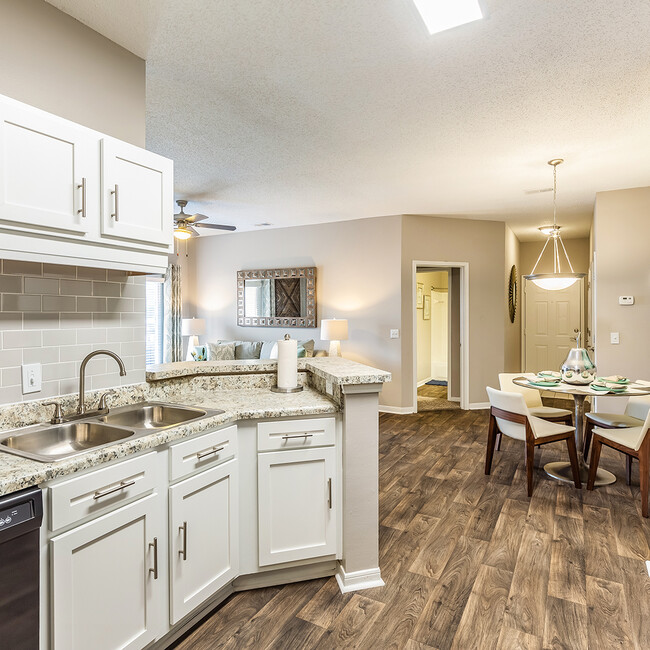 Summer Trace - Gulf Shores, AL | Apartment Finder