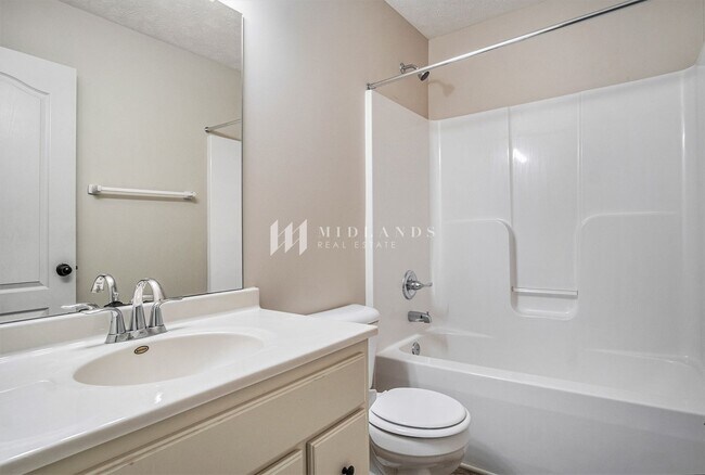 Building Photo - Ranch Townhome in Shadow View