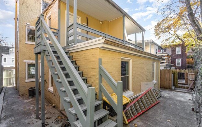 Building Photo - 1228 Market St