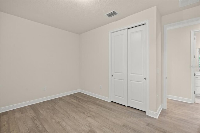 Building Photo - 5690 Long Shore Loop