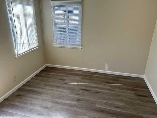 Building Photo - Remodeled 3 Bedroom, 2 Bath Home