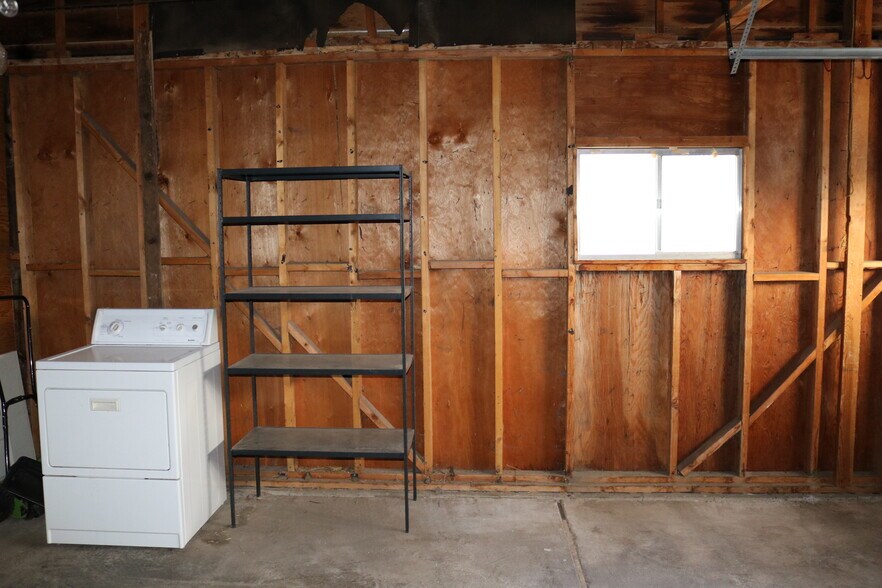 Building Photo - 1136 Florence Ave