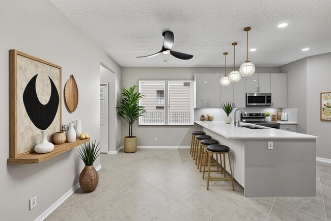 Building Photo - 12325 Cascades Pointe Dr