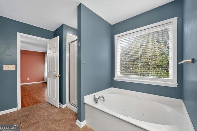 Building Photo - 605 Lofty Ln