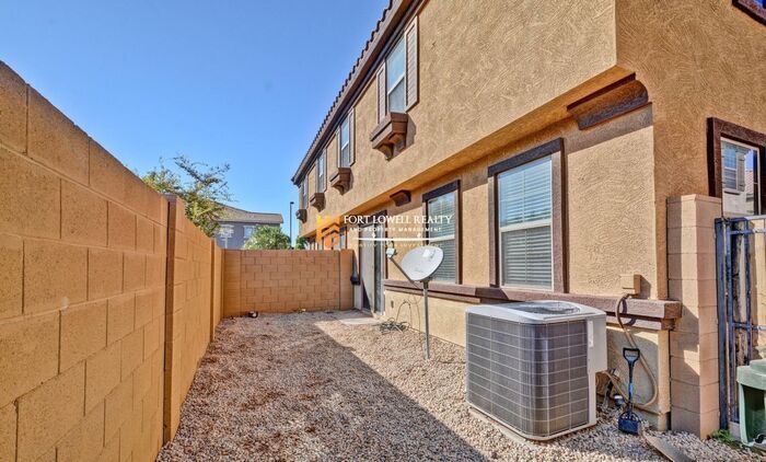 Building Photo - 8169 W Groom Creek Rd