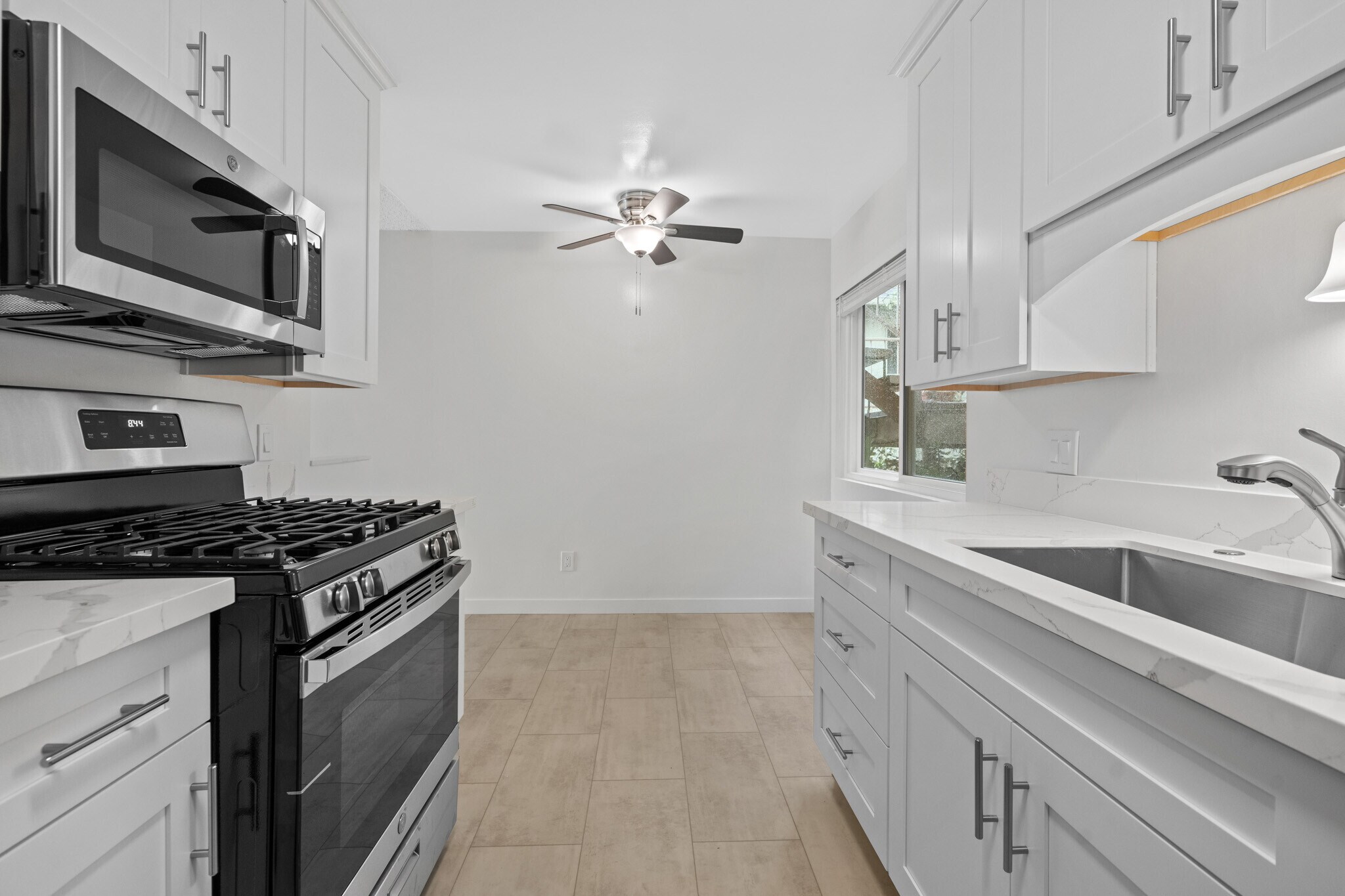 Building Photo - 2020 Rodney Dr