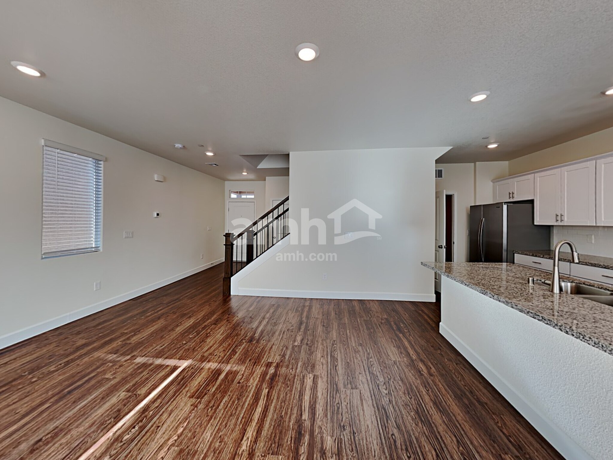 Building Photo - 1806 Viaggio Ave