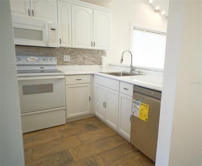 Building Photo - 7802 Amberlea Ct