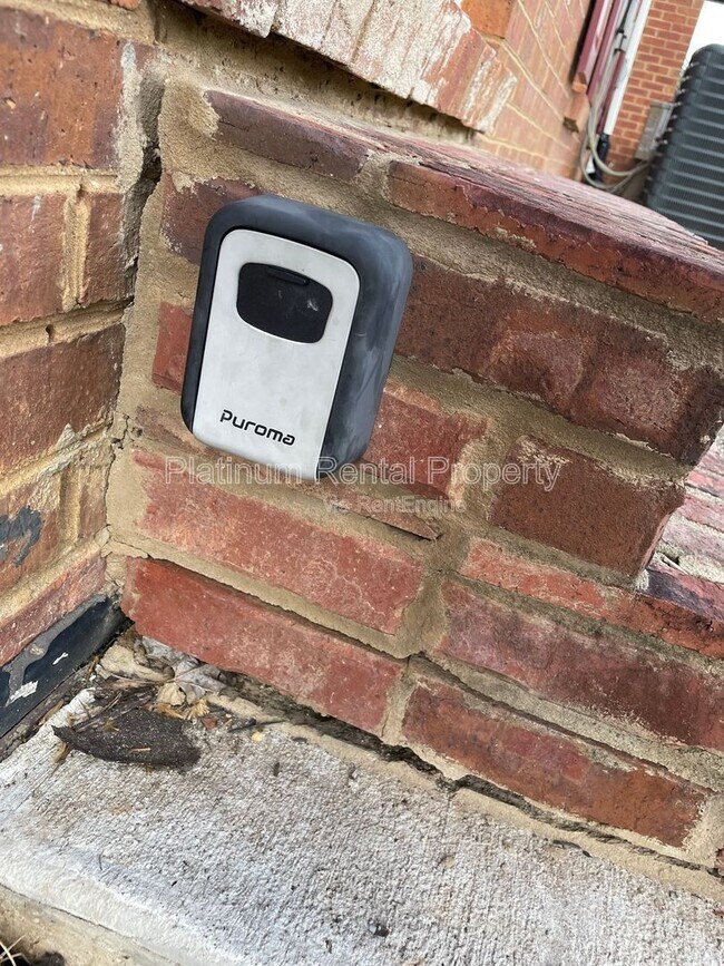 Building Photo - 1166 Booth Rd