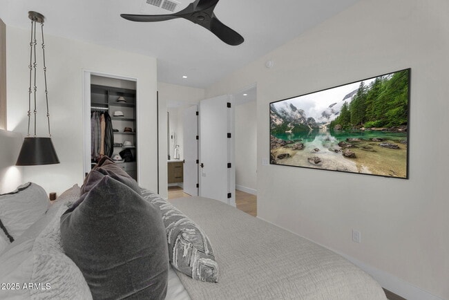 Building Photo - 6321 E Phoenician Blvd