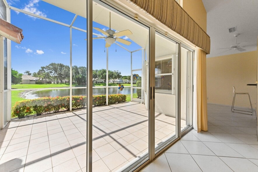 Building Photo - 14066 Glenlyon Ct