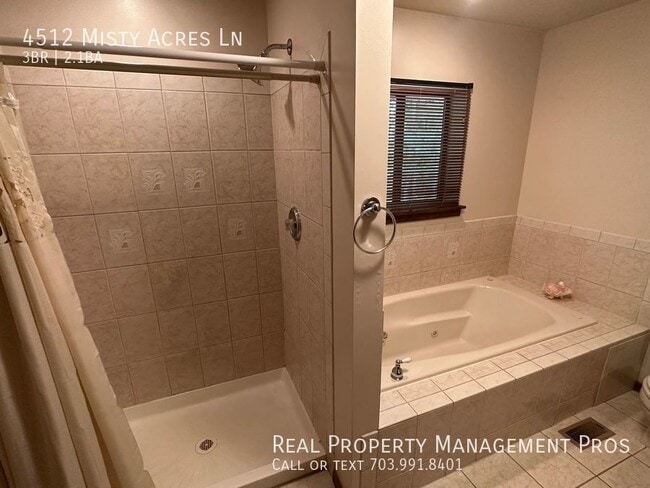 Building Photo - 4512 Misty Acres Ln