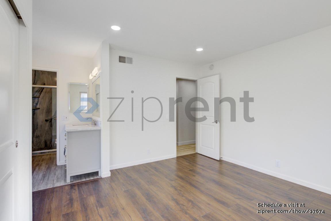 Building Photo - 166 Madelia Pl