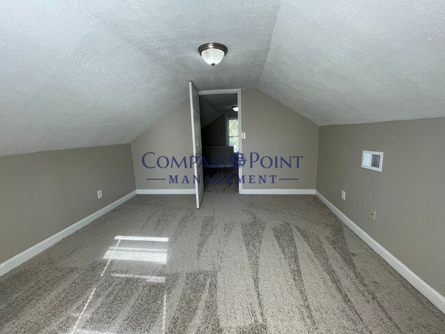 Building Photo - Newly Renovated Just For You! 3 Beds/1 Bath