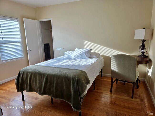 Building Photo - 133 Plov Way