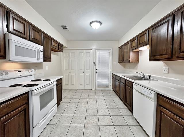 Building Photo - 717 Hillcrest Ct