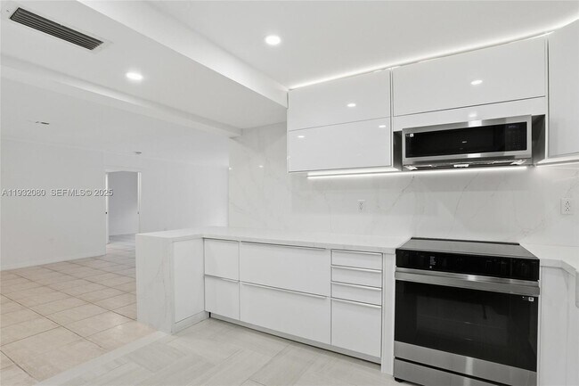 Building Photo - 101 Ocean Ln Dr