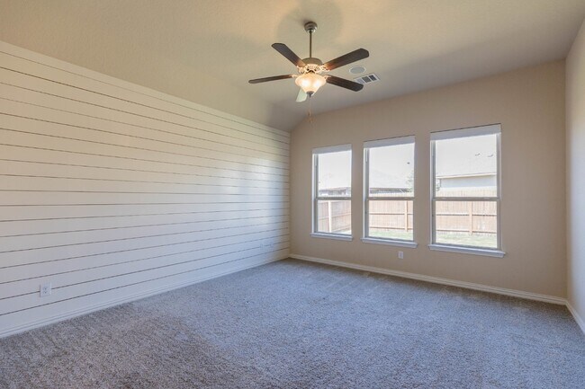 Building Photo - 8603 Pinto Cyn