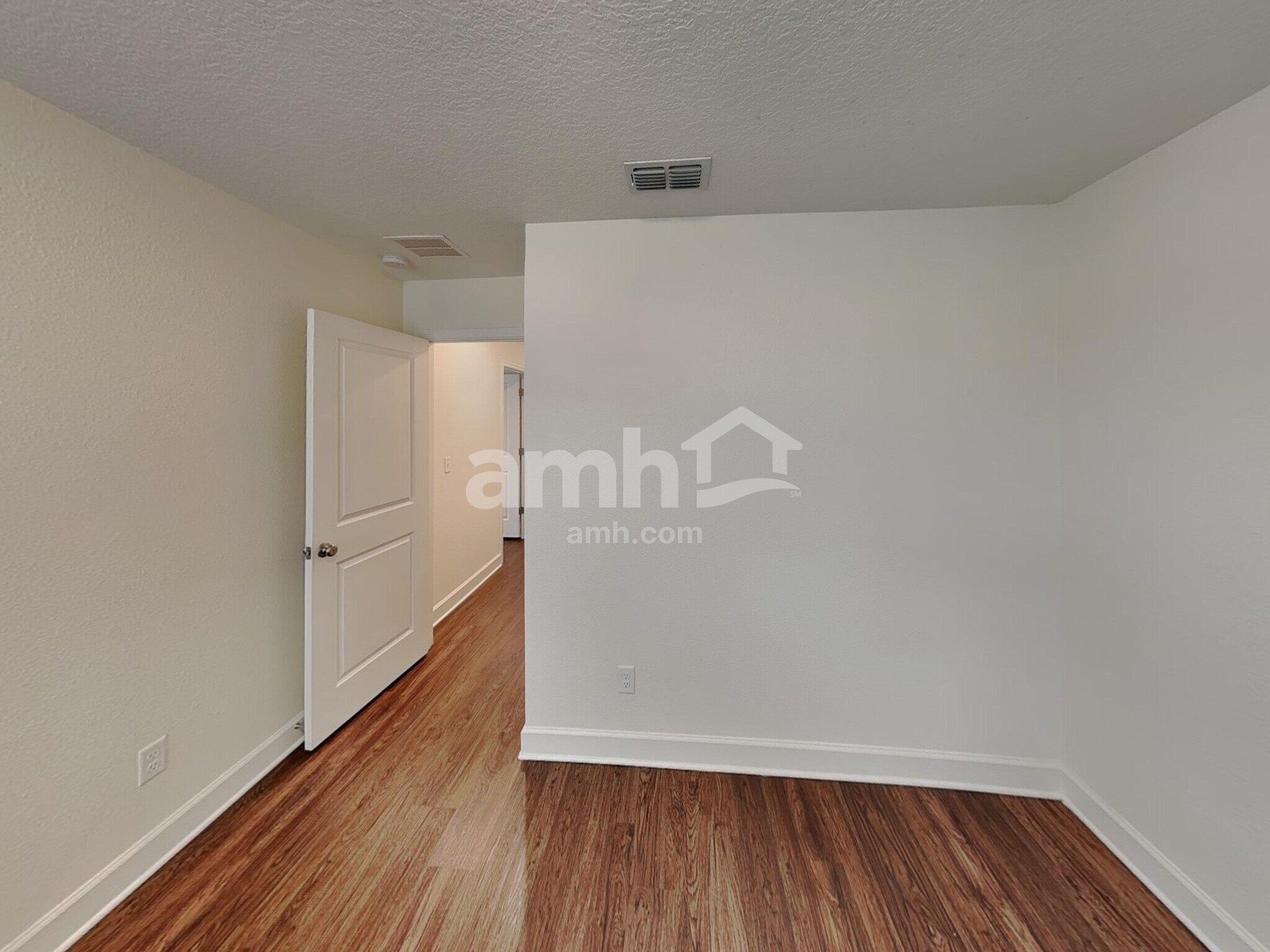 Building Photo - 417 Sandstone Dr