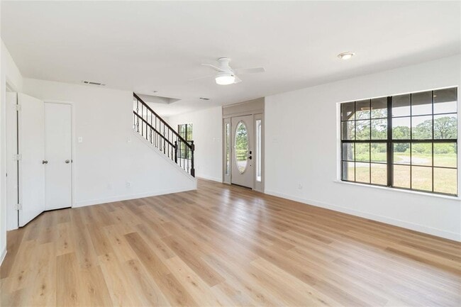 Building Photo - 209 Pope Bend S
