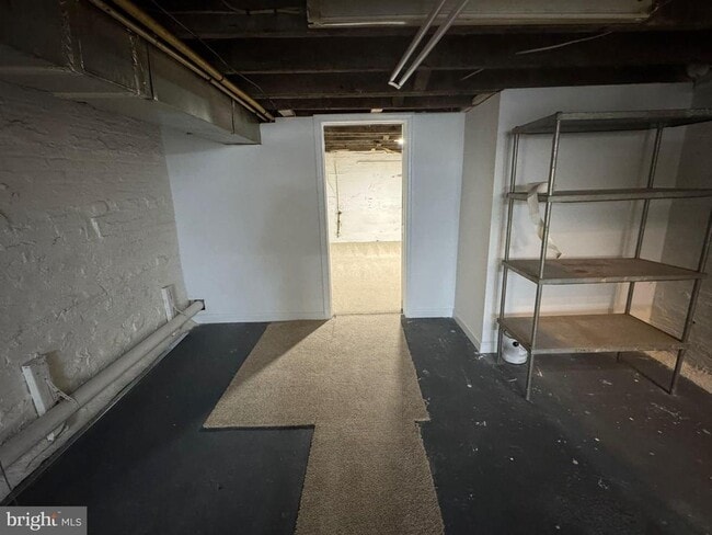 Building Photo - 156 N Haven St