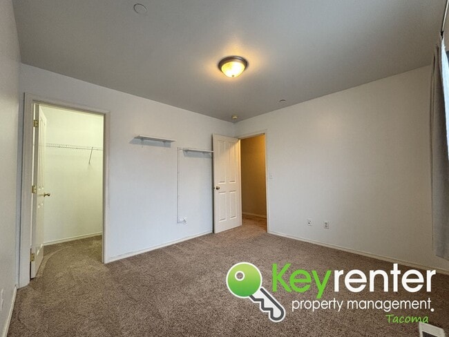 Building Photo - Spacious 4-Bedroom, 2.5 Bath Dupont Rental 5 Minutes from JBLM – Over 2,600 Sq Ft of Comfort