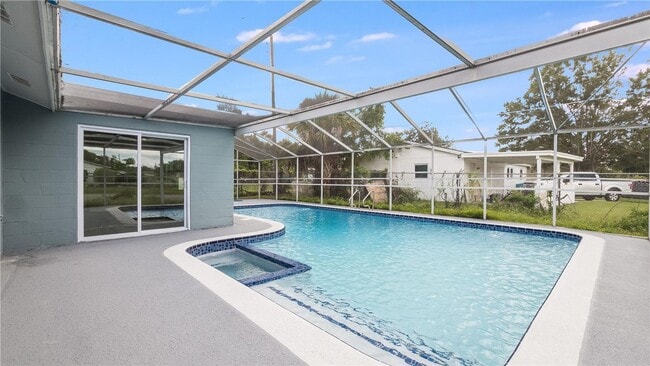 Building Photo - Beautiful Unit!  3/2 SINGLE FAMILY HOME