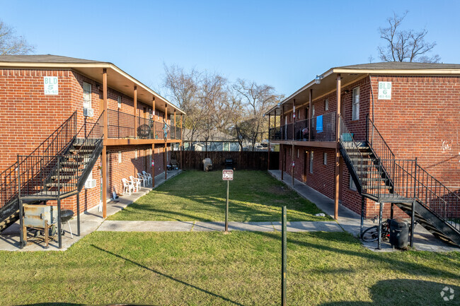 Garden Style Apartment Buildings - Victoria Apartments