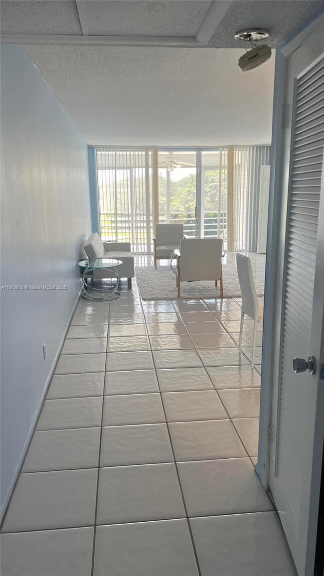 Building Photo - 2671 S Course Dr