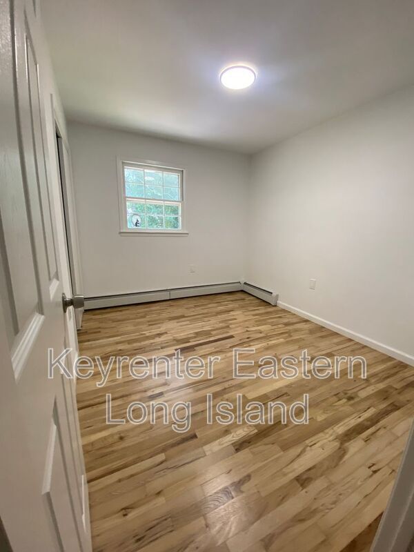 Building Photo - 30 Cedar Ave