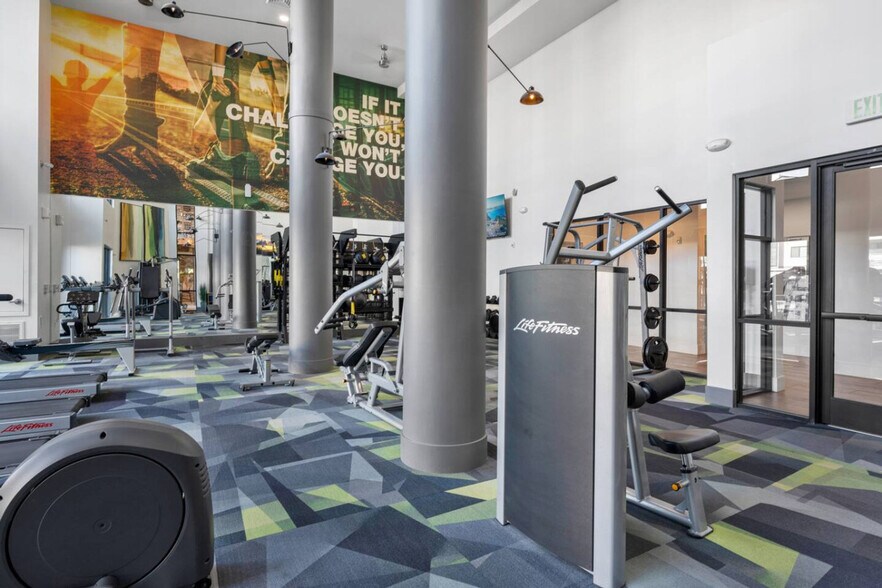 Building Photo - 500 W Broadway Rd