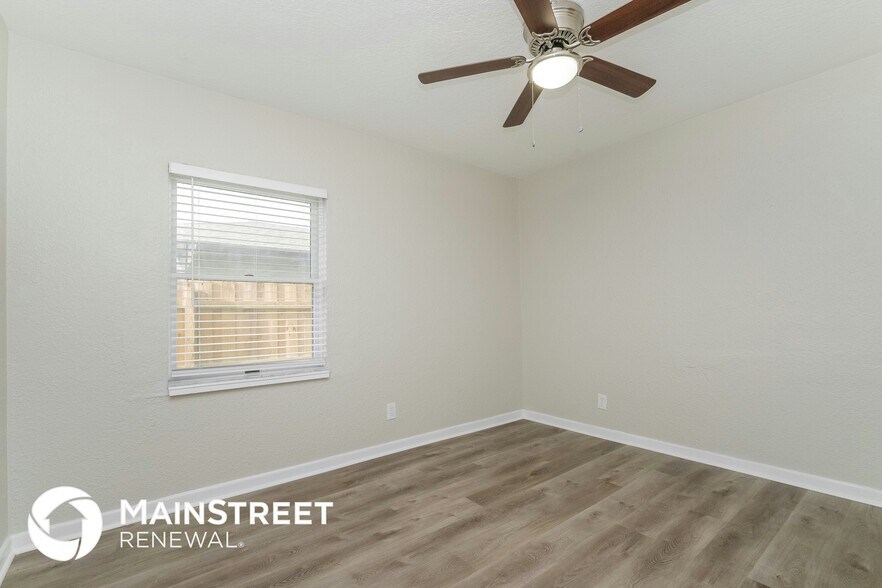 Building Photo - 114 N Meteor Ave