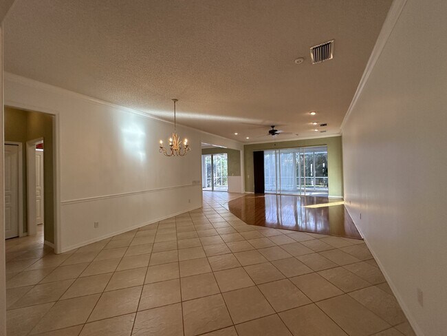 Building Photo - Your Dream Golf Lifestyle Awaits in Fairwa...