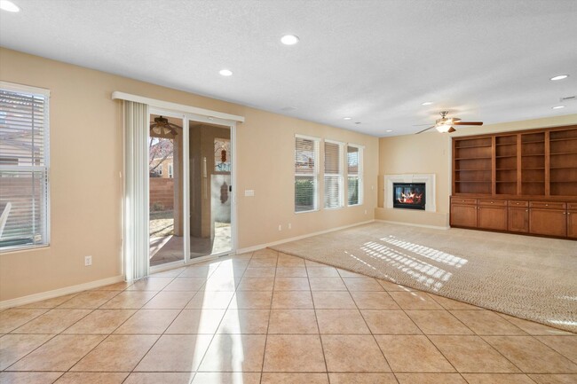 Building Photo - Beautiful 4 Bed / 4 Bath | NW Albuquerque ...