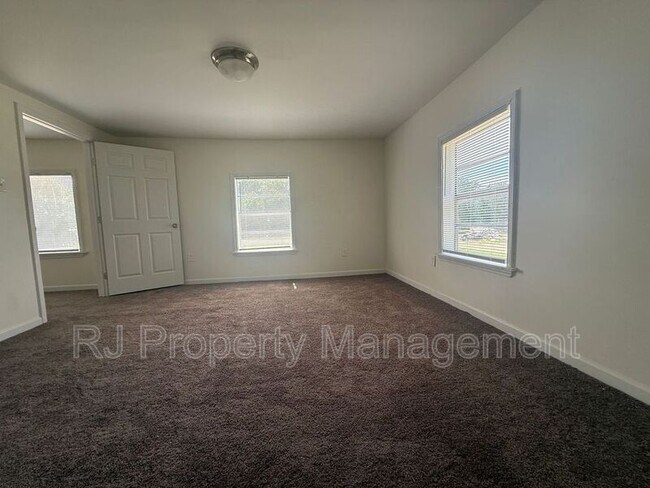 Building Photo - 3742 Berry Ln