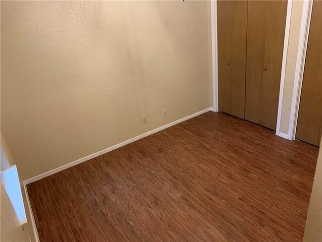 Building Photo - 8009 Clydesdale Dr