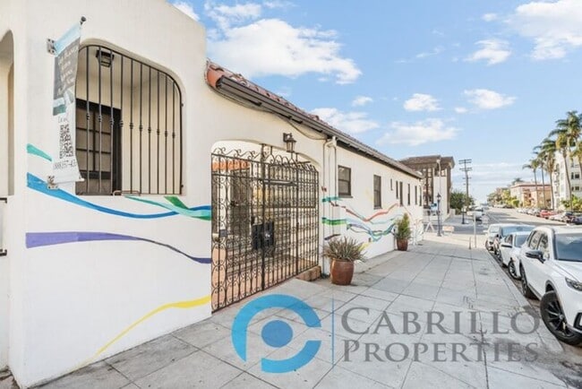 Building Photo - 417 Juniper St