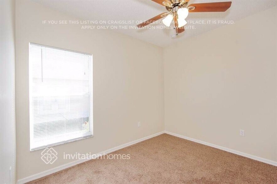 Building Photo - 627 Koala Ct
