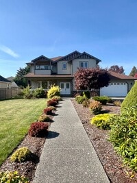 Building Photo - Beautiful 3 Bedroom in Private Community!