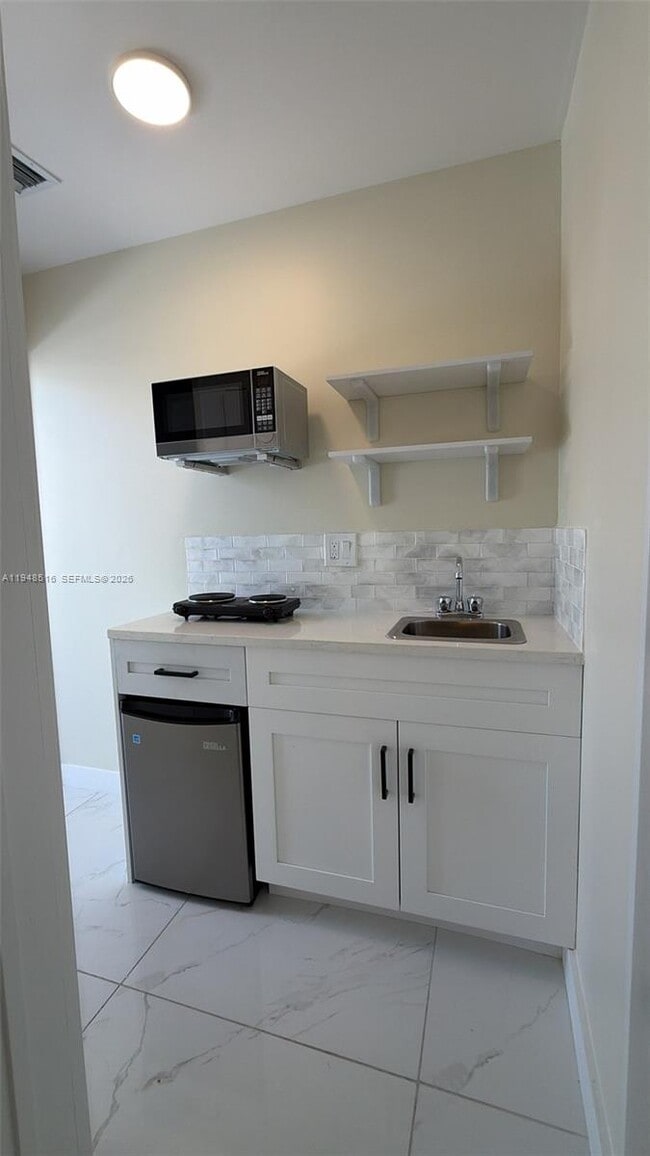 Building Photo - 25701 SW 144th Ave