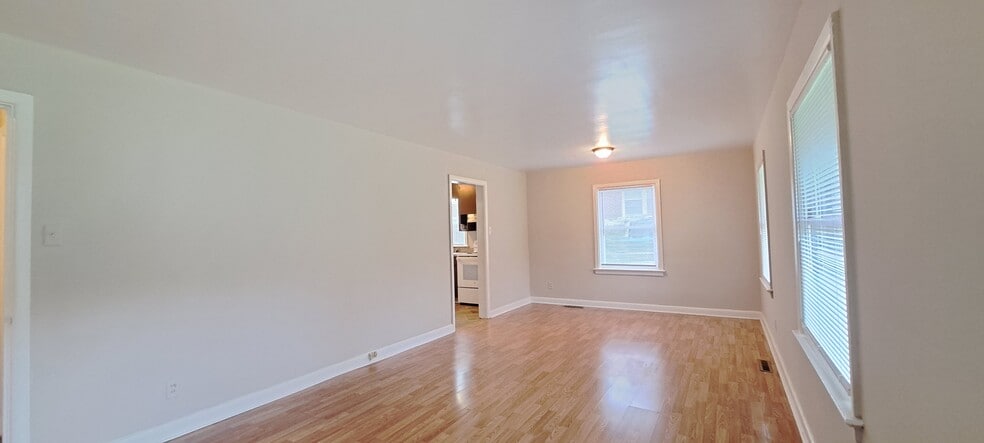 Building Photo - 909 Pittman St