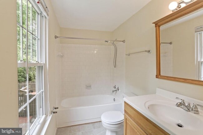 Building Photo - 9938 Wood Wren Ct