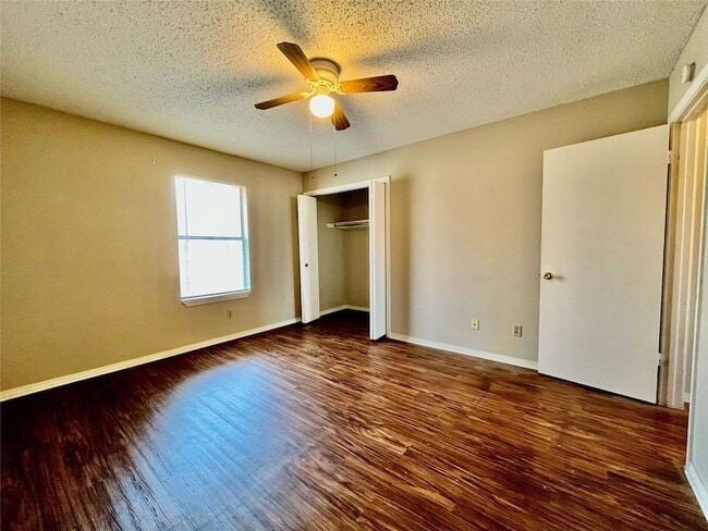 Building Photo - 3053 Olympia Dr