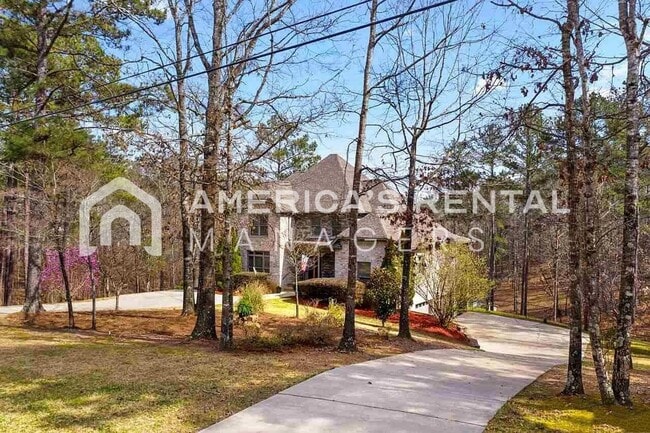 Building Photo - Deposit Pending! - Private Estate Living on Over 3 Acres! Available to view NOW!