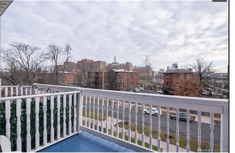 Balcony - 15 Imlay St