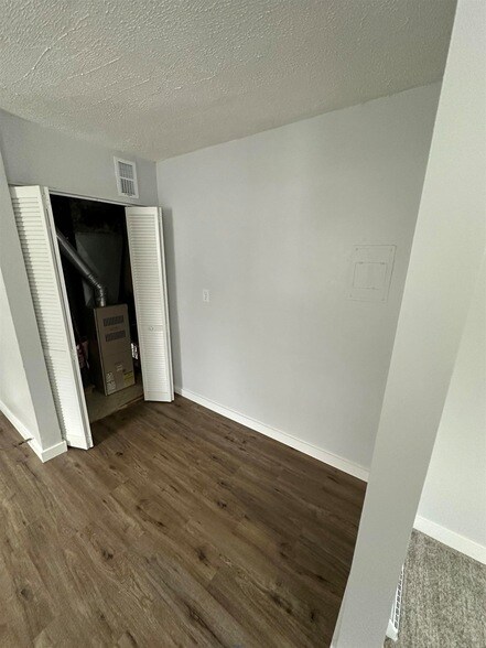 Building Photo - 748 S 24th St