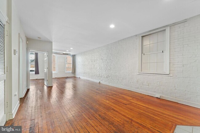 Building Photo - 28 E Patrick St