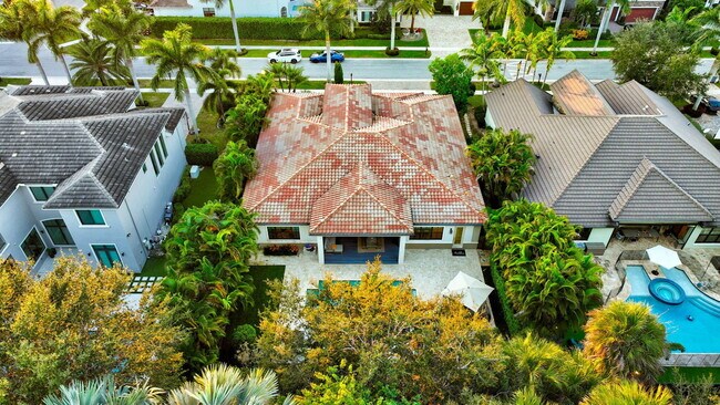 Building Photo - 17662 Cadena Dr