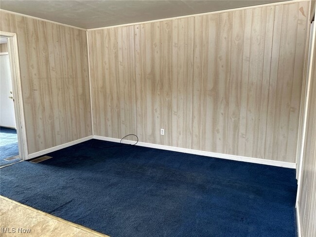 Building Photo - 1120 Main St