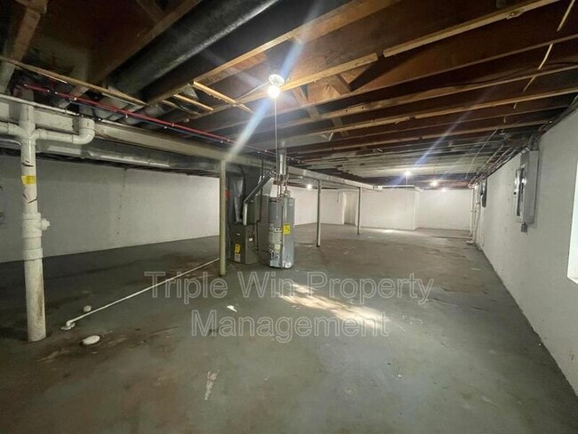 Building Photo - 11930 N Ranch Dr